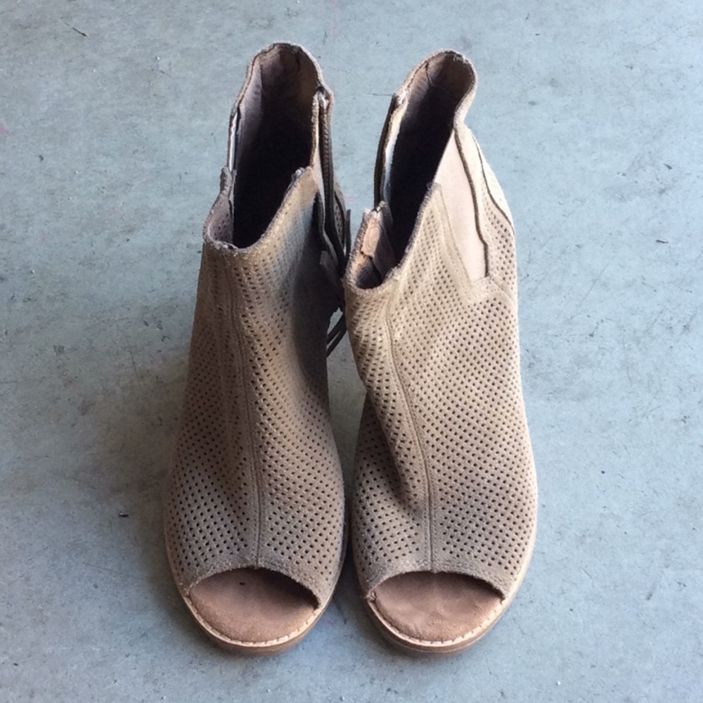 $0LD Preowned Toms Peeptoe Woman Ankle Boots